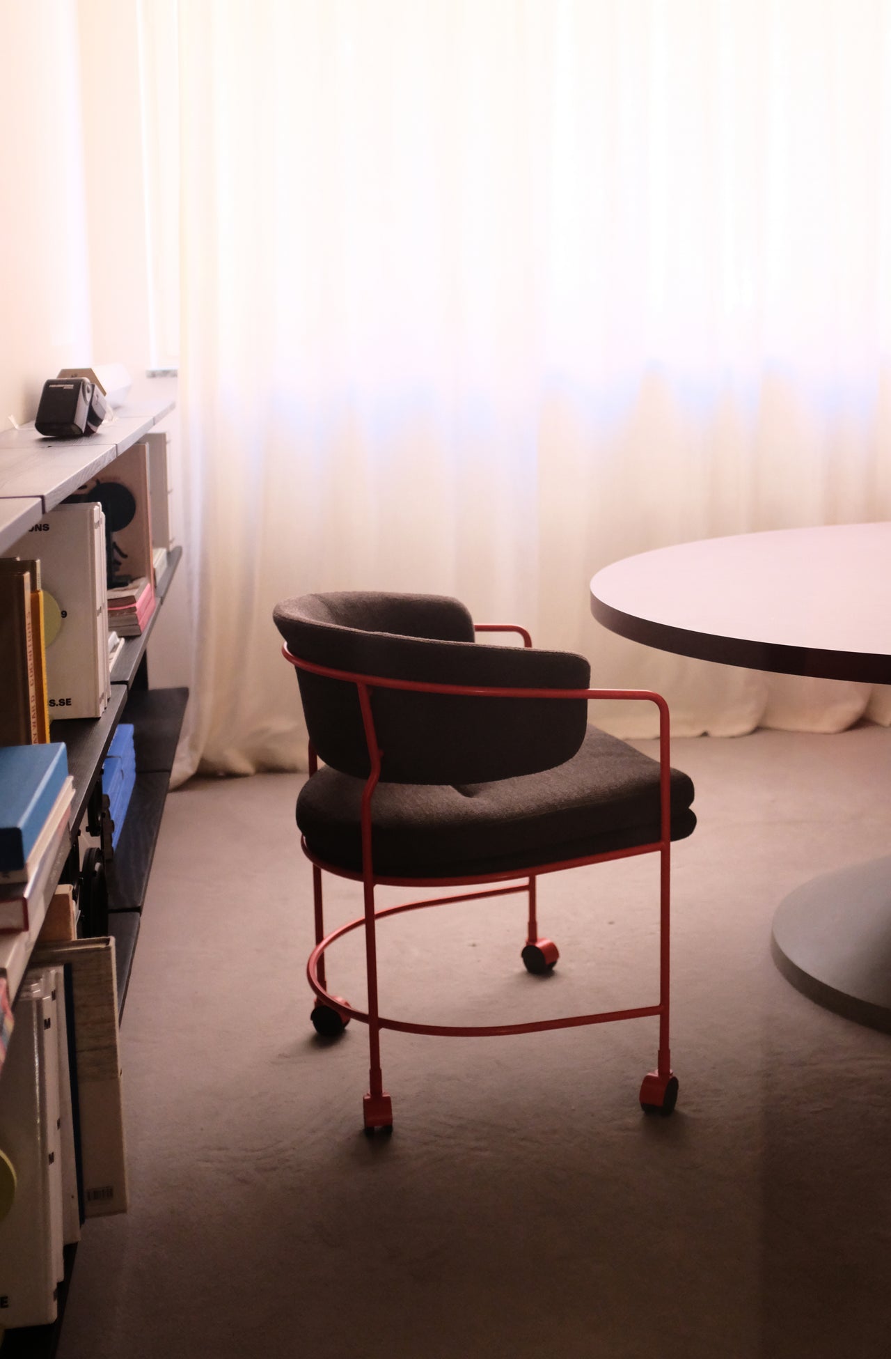 Astro Armchair w Castors